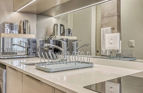 Greater Johannesburg Metropolitan Area Apartment | Enjoy your stay at the luxurious Urban Boutique apartment, Rosebank Johannesburg