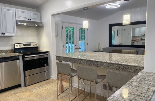 White Oak House | Entire 5 bedroom house near DC and Metro