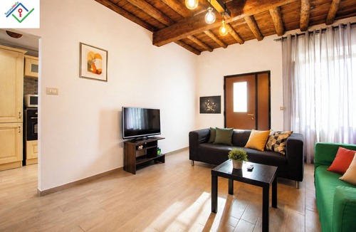 Florence Apartment | Entire House Florence: 3 Bedrooms, 2 Bathrooms, and Free Parking by TuscanyWeGo