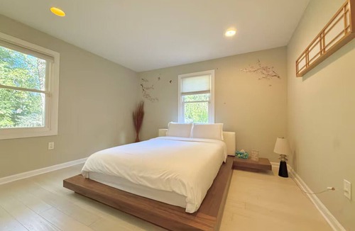 Rockville House | Entire House in Rockville, MD with Lots of LOVE!