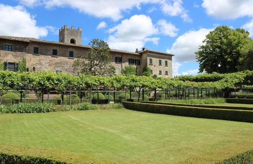 Badia Coltibuono Apartment | Eremo Chiostro In Gaiole in Chianti, Tuscany