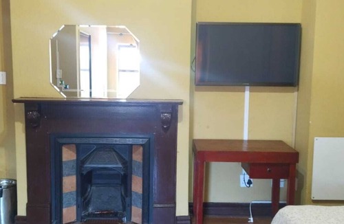Downtown Johannesburg House | Escape to comfort and tranquility at G&G Guesthouse