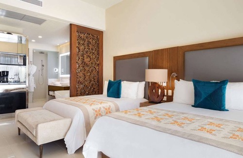 Cabo San Lucas Resort | Escape to the Beach - Villa La Valencia Beach Resort & Spa