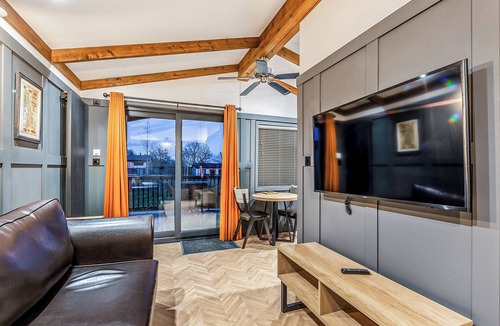 Saintbury Ski Chalet | Ettington Lodge Premier