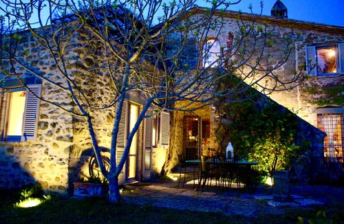 Passignano sul Trasimeno Villa | Exclusive hideaway nestled in woods with stunning lakeview Tuscany/Umbria border
