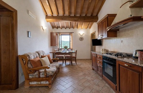 Lisciano Niccone Villa | Exclusive Private Villa for Groups with Panoramic Pool and Large Common Room – Between Tuscany and Umbria