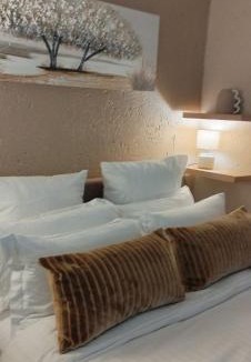 Greater Johannesburg Metropolitan Area House | Executive en-Suite - Southgate