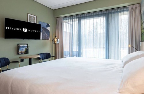 Marknesse Hotel | Explore Giethoorn: Comfortable Room in Quiet Surroundings - 3 Units