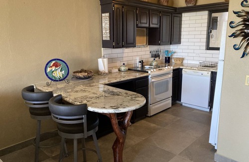 San Jose del Cabo Condo | Fabulous 1 bedroom newly renovated beach/ocean view condo, guard gated.
