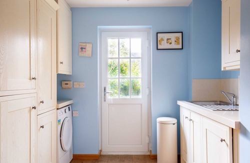 Moreton-in-Marsh Cottage | fabulous and homely dog friendly holiday cottage - Kingsley House