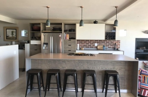 Cape Peninsula Villa | Fabulous newly renovated family-friendly beach house with great views