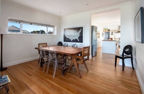 Westcliff Apartment | Fairview | Vintage I Ocean view | Small pets