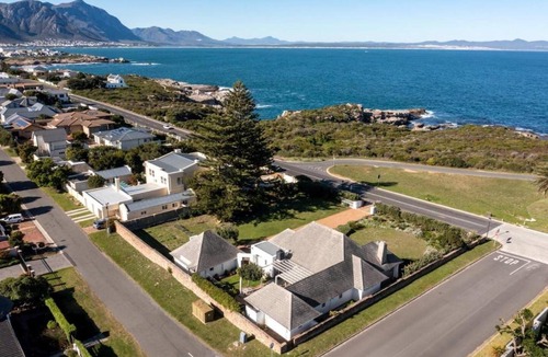 Westcliff Apartment | Fairview Vintage I Ocean View Small Pets