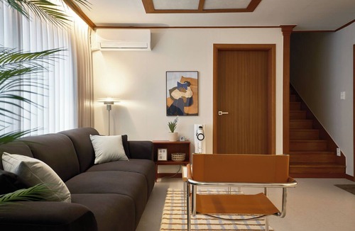 Seochon House | [Families&Groups] 4BR,3BA/Private Floors/Walkable Subway&Bus/Near Cafes&Dining