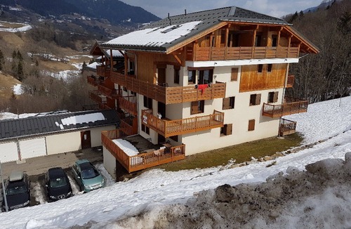 Flumet Apartment | Family Apartment next to the ski lifts
