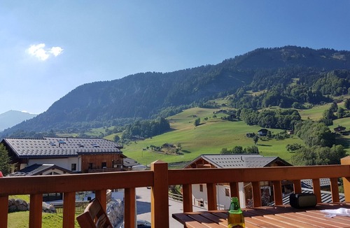 Flumet Apartment | Family Apartment next to the ski lifts