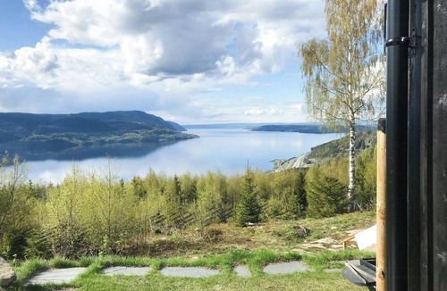Hurdal Municipality House | Family estate with lake view near Oslo