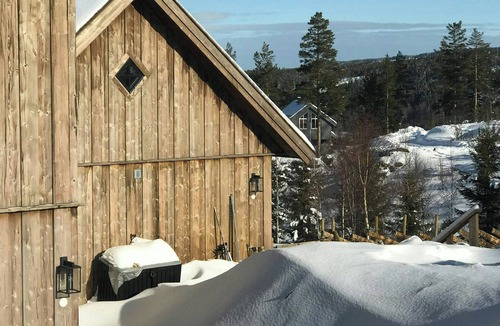 Hurdal Municipality House | Family estate with lake view near Oslo