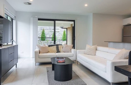 Moncrieff House | Family friendly 3 bedroom house in Canberra!!