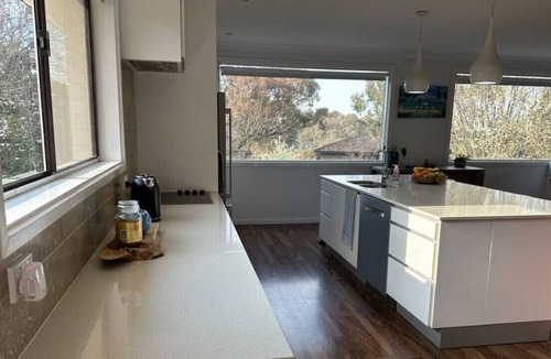 Melba House | Family Fun Home @Melba