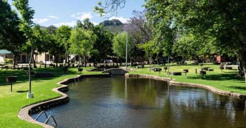 Cape Winelands Apartment | Family Home alongside river - De Hollandsche Molen