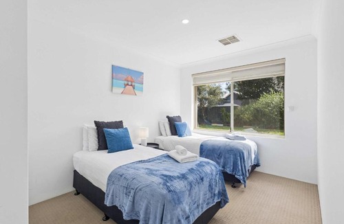 Brabham House | Family Retreat Near Swan Valley and Wildlife Park