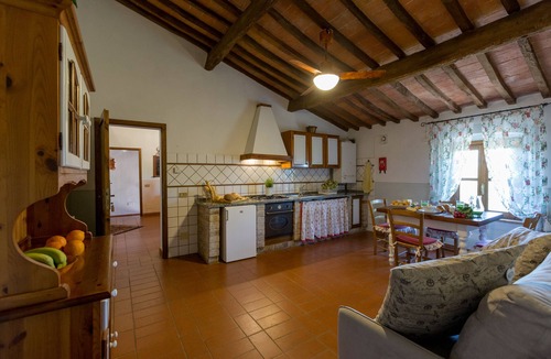 Peccioli House | Farmhouse Apartment (Lilac 2+2) Volterra Area, San Gimignano, Pisa