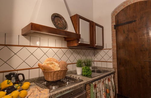 Peccioli Apartment | Farmhouse Canale - Melograno 6 + 1 apartment