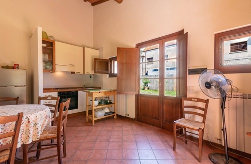 Laterina House | Farmhouse "Falegnameria" with Shared Pool, Private Terrace & Wi-Fi