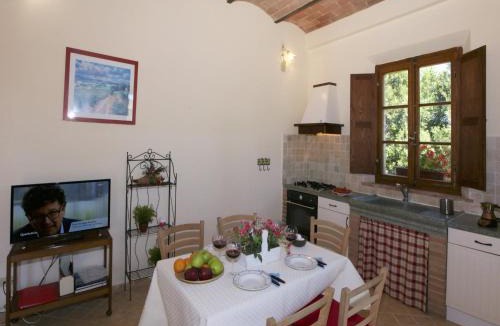 Torre A Castello House | Farmhouse in Tuscany near Siena & Hot Springs