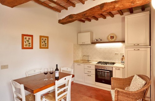San Macario In Monte House | Farmhouse Il Canneto apartment in the countryside of Siena and San Gimignano