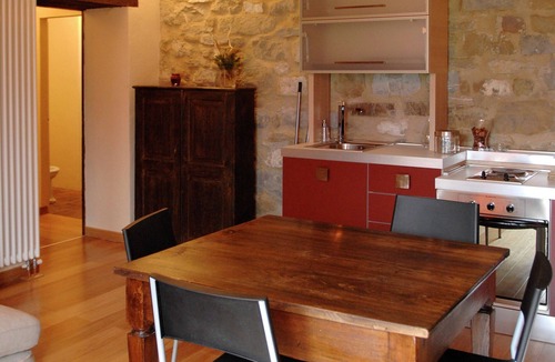 Lizzano in Belvedere House | Farmhouse in Imola with Pool & Waterfalls Nearby
