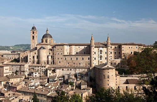 Urbino House | Ferienhaus für 20 Gäste mit 350m² in Urbino