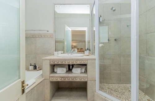 Newlands House | Fernwood Manor