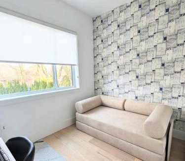Riley Park House | MAJOR INTERNATIONAL SPORTING EVENT 2026 vancouver luxury stay sleeps 7 free parking city center