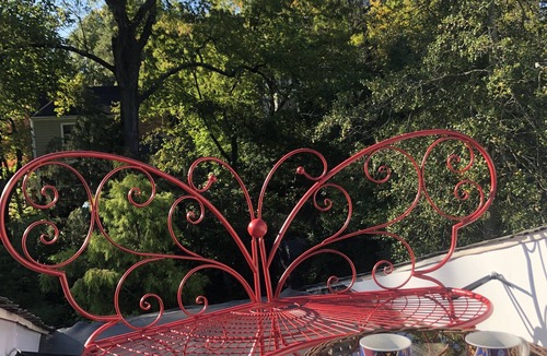 Woodmont Triangle Apartment | Fine Art and Garden Views near Bethesda metro