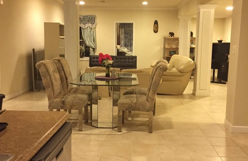 North Potomac Apartment | First Level of house, 2 Bed spacious, walkout door ,bright garden view