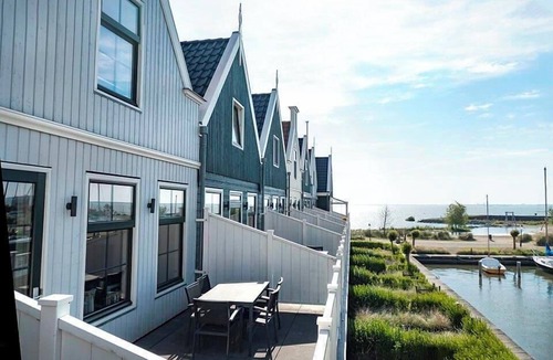 Uitdam House | Flat with 2 bedrooms, sauna and garden/balcony