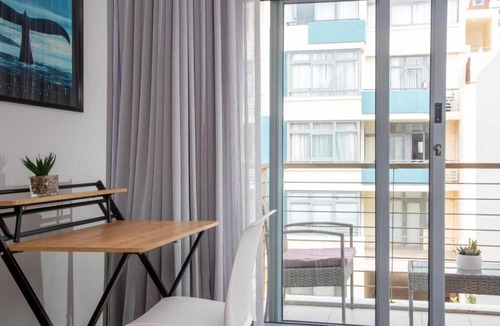 Muizenberg Apartment | Fleurs Place