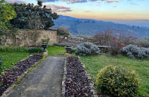 Scandicci House | Florence Sunset Hills Giogoli