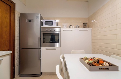 Rione V Ponte Apartment | Flower Fields Home