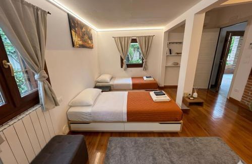 Calderara di Reno Bed & Breakfast | Fly Park B&B Bologna 50 POSTI AUTO 13 POSTI LETTO