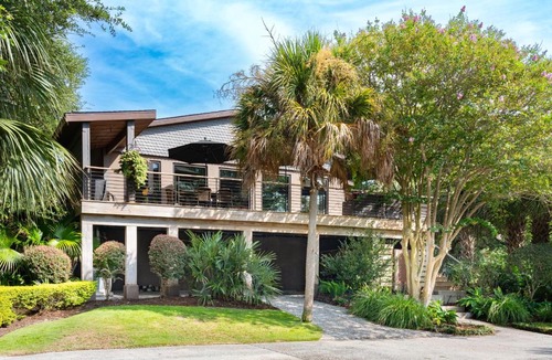Folly Beach House | Folly Vacation 620 Three Bedroom Home, one block to the beach and pet friendly