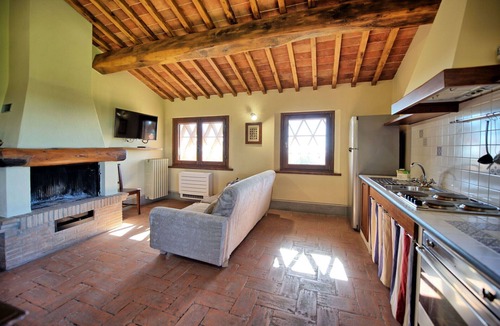 Castelnuovo Berardenga Apartment | Fornacino 6 - Apartment with swimming pool