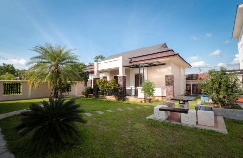 Nok Mueang Hotel | Fortune Surin Hotel