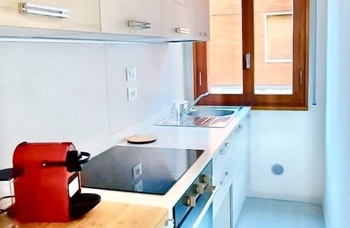 Bolognina Apartment | FOUR STEPS FROM THE CENTER