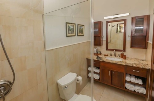Mammee Bay Villa | Four Winds 5-BEACHFRONT, TENNIS, LUXURY, SNORKELING! OCHO RIOS! FULLY STAFFED!