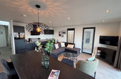 Enkhuizen House | Front row - with fence & Airco - Premium BeachHouse panorama deck