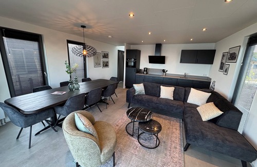 Enkhuizen House | Front row - with fence & Airco - Premium BeachHouse panorama deck