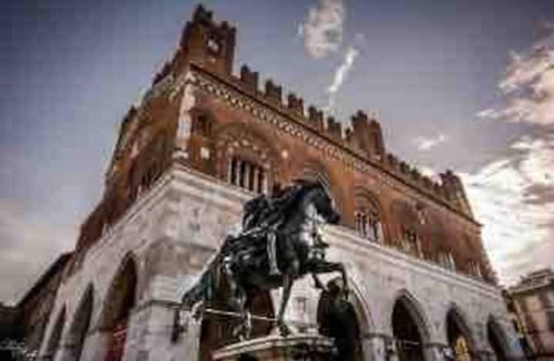 Centro Storico Apartment | Full center, horse square